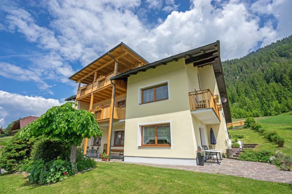 Haus Lackner Am Weissensee In Kaernten Extérieur photo